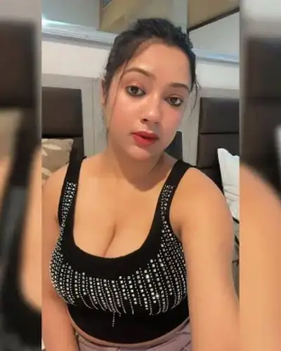 Call Girls Service Hindoli