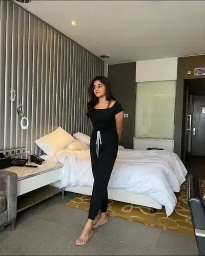 Hindoli Call Girl Service